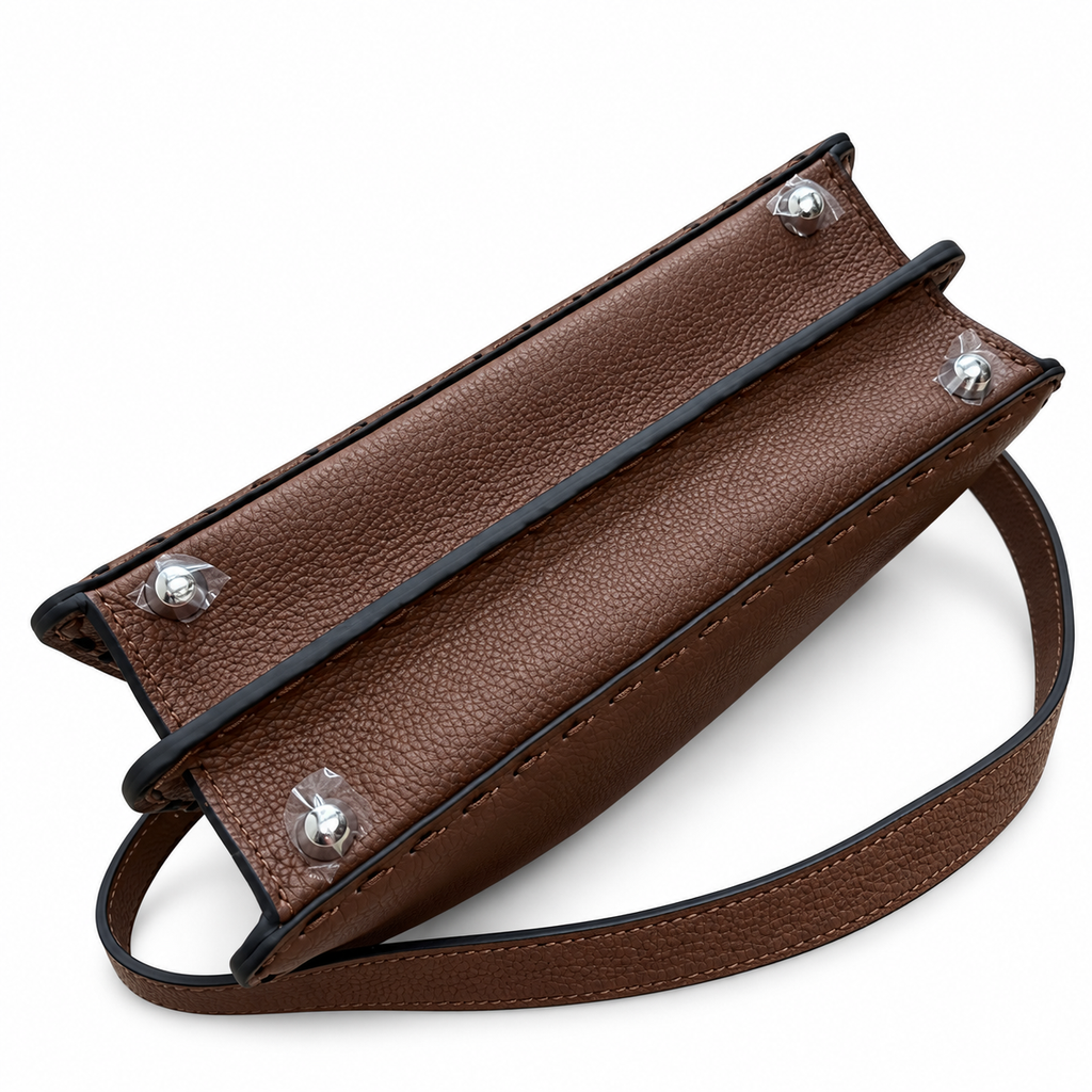 Fendi FF Logo Leather Slim Crossbody Bag 27x9.5x21cm